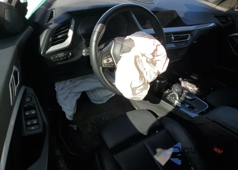 2021 BMW 228Xi из США, поврежденный, VIN WBA73AK04M7G38578